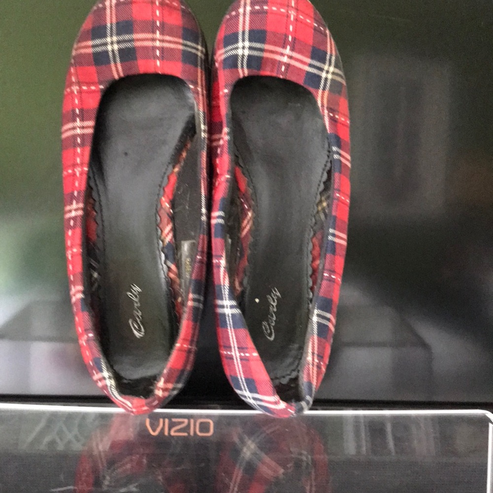 Rain shoes. Red plaid rubber grid soles.